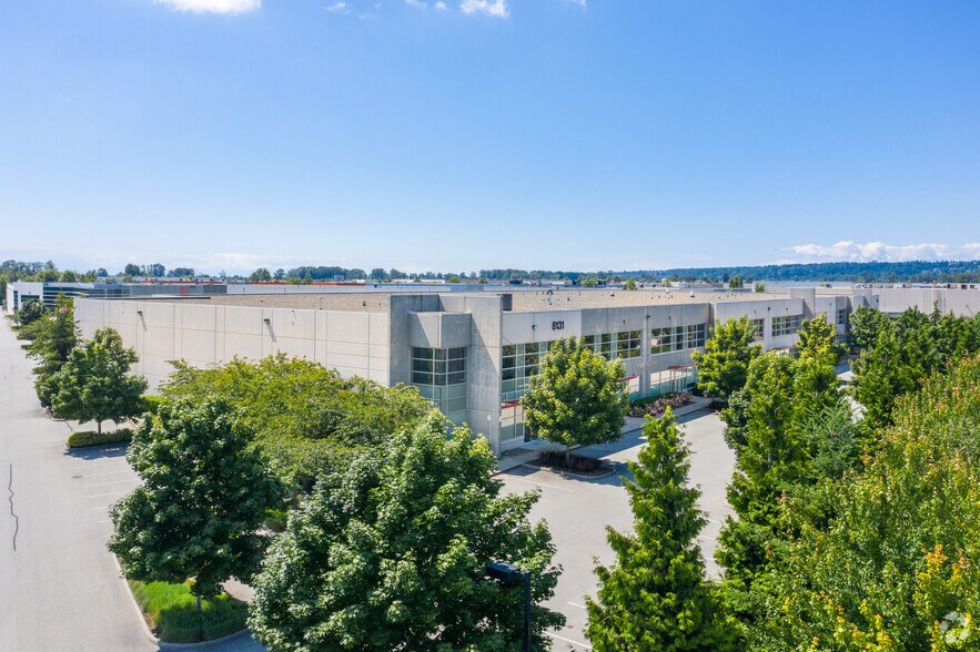 8131 Wiggins St, Burnaby, BC for lease - Building Photo - Image 3 of 4