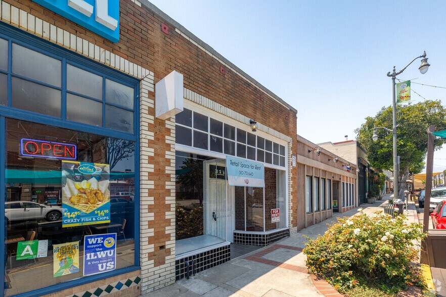 309 W 7th St, San Pedro, CA à louer - Photo du bâtiment - Image 2 de 6