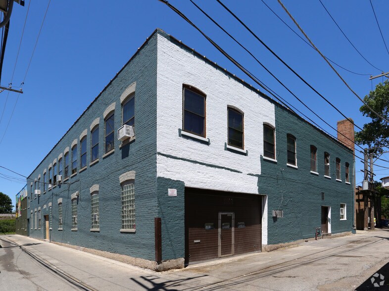 6415 N Ravenswood Ave, Chicago, IL à vendre - Photo du bâtiment - Image 3 de 17