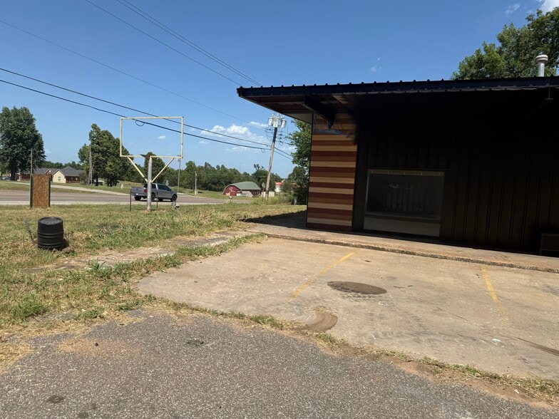 18718 NE 23rd St, Harrah, OK for lease - Building Photo - Image 2 of 9