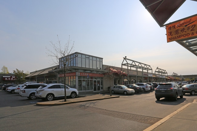 Plus de détails pour 4600 No 3 Rd, Richmond, BC - Commerce de détail à vendre