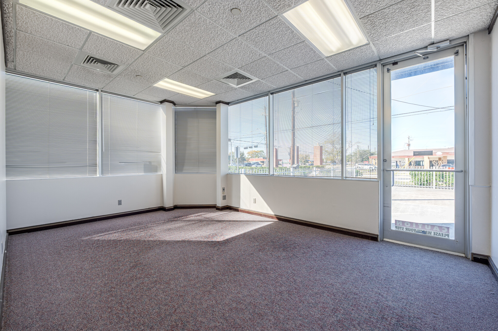2947 E Broadway St, Pearland, TX for lease Interior Photo- Image 1 of 4