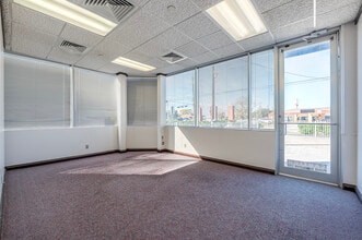 2947 E Broadway St, Pearland, TX for lease Interior Photo- Image 1 of 4