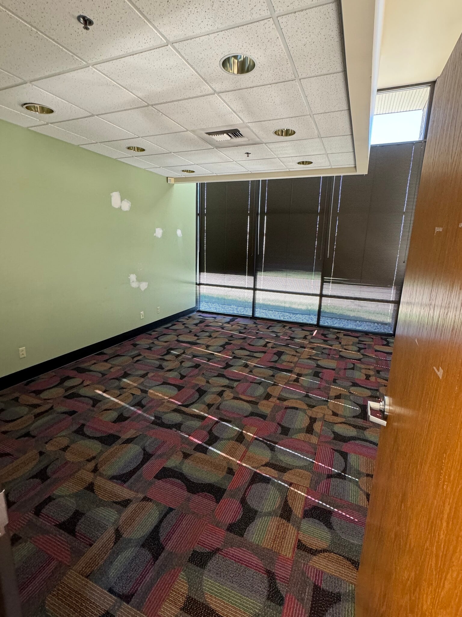2500 N Lynndale Dr, Appleton, WI for lease Interior Photo- Image 1 of 12