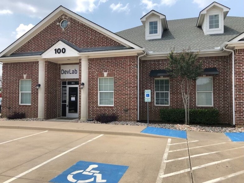 4100 Fairway Dr, Carrollton, TX for lease - Primary Photo - Image 1 of 7