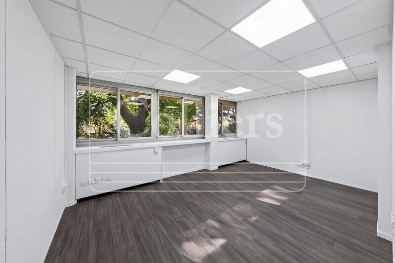 452-456 Avenue Du Prado, Marseille for lease - Interior Photo - Image 2 of 11