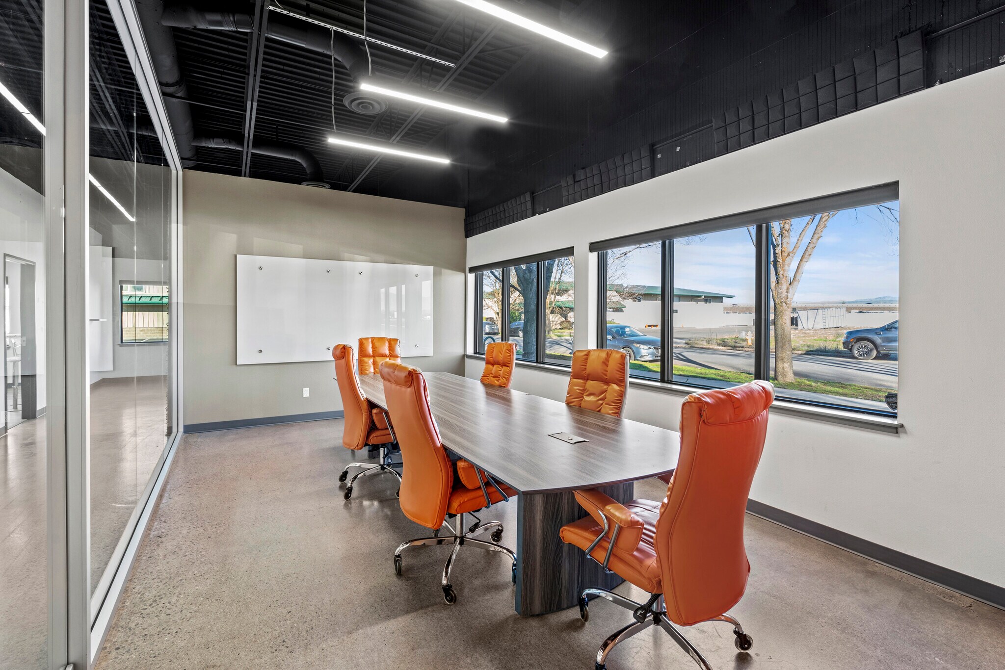 4731 Industry Dr, Medford, OR à vendre Photo intérieure- Image 1 de 40