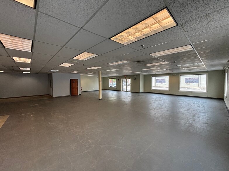 11-15 Fourth St, Dover, NH for lease - Building Photo - Image 3 of 9