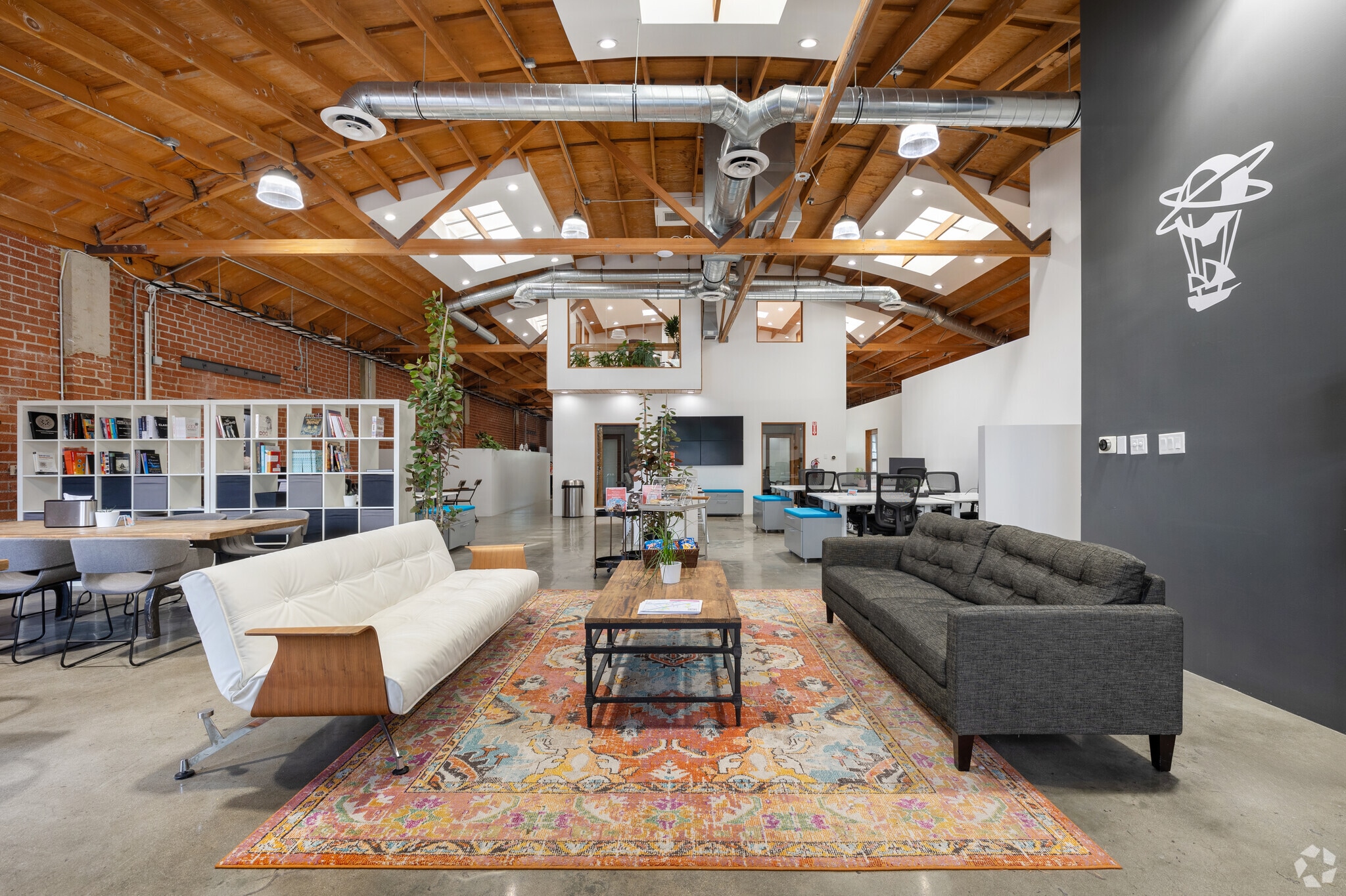 3384 Robertson Pl, Los Angeles, CA for lease Building Photo- Image 1 of 14