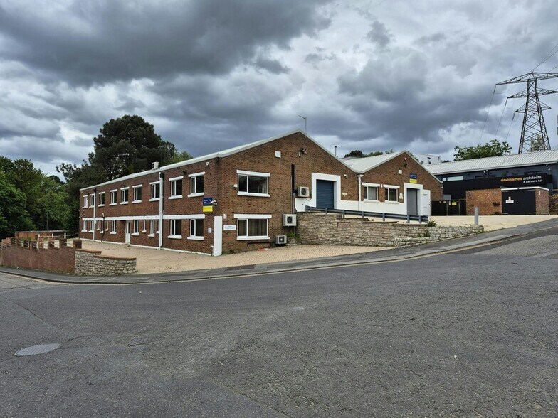 1 Dalling Rd, Poole à louer - Photo du bâtiment - Image 1 de 6