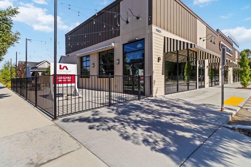 11801 N 23rd Ave, Boise, ID à louer - Photo du bâtiment - Image 2 de 17