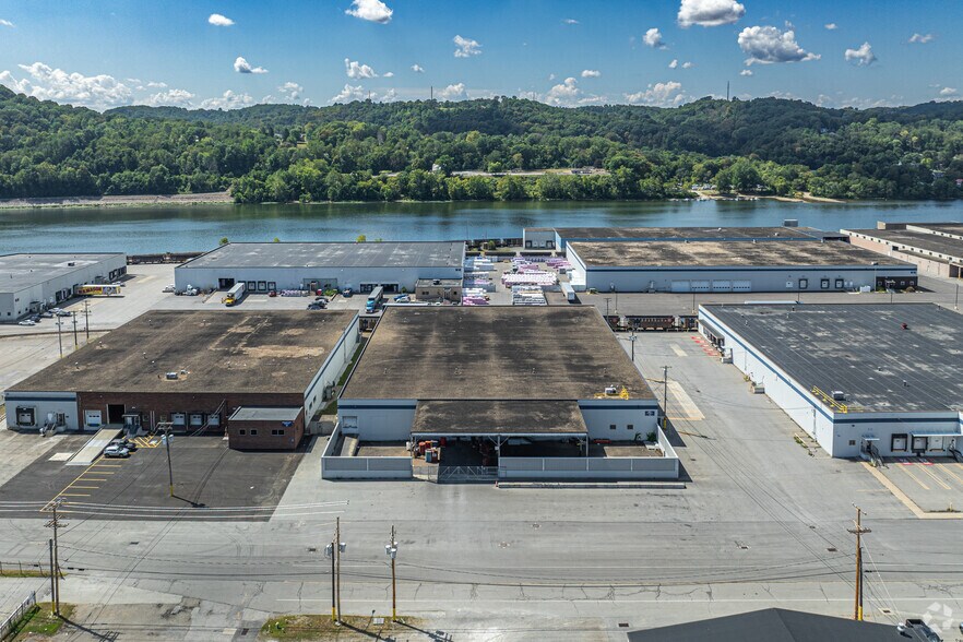 633 Avenue B, Leetsdale, PA à louer - Aérien - Image 2 de 4