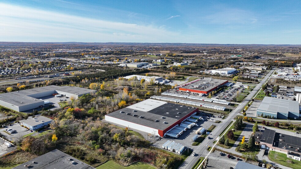 160 Jamieson Bone Rd, Belleville, ON à louer - Photo du bâtiment - Image 2 de 7