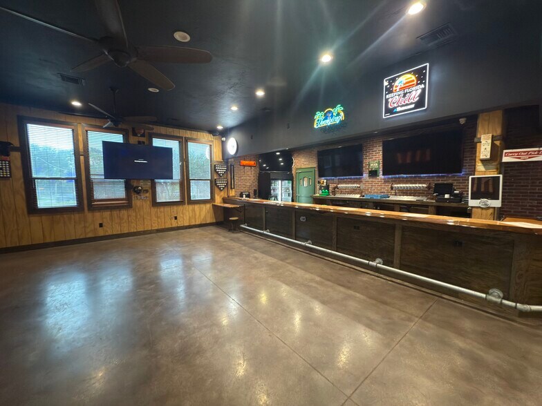 3419 Alternate 19, Palm Harbor, FL à vendre - Photo du bâtiment - Image 3 de 9