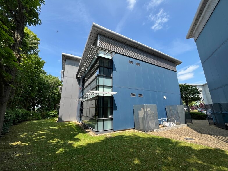 Whittle Way, Stevenage for sale - Building Photo - Image 2 of 11