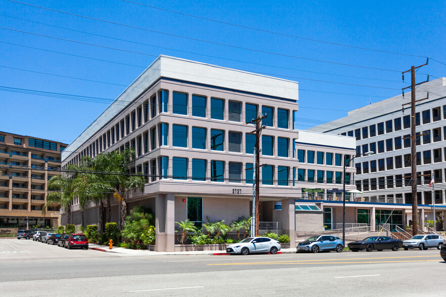 2727 W Alameda Ave, Burbank, CA à louer - Photo du bâtiment - Image 1 de 21