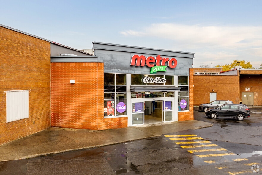 740 Boul de la Côte-Vertu, Montréal, QC à louer - Photo du bâtiment - Image 3 de 23