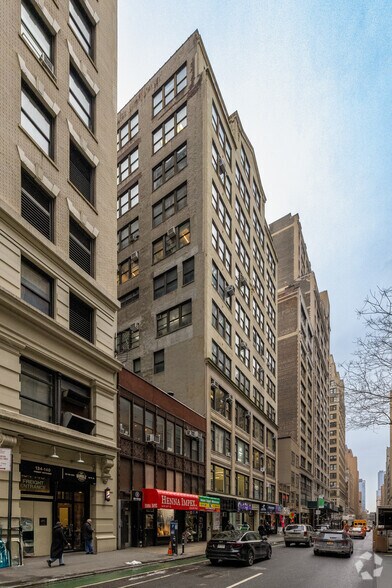 146 W 29th St, New York, NY à vendre - Photo du bâtiment - Image 1 de 2