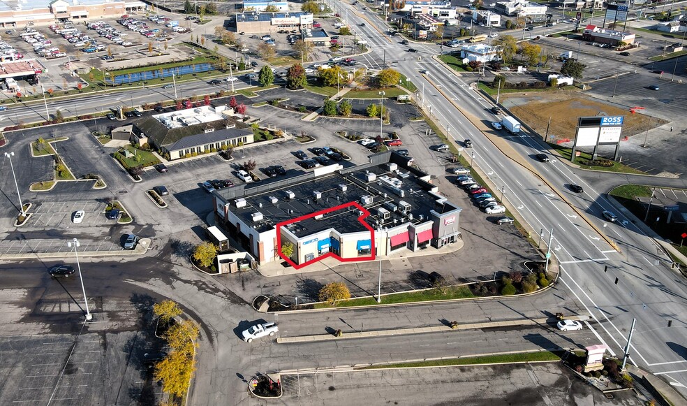 9709-9727 Colerain Ave, Cincinnati, OH for lease - Building Photo - Image 2 of 16