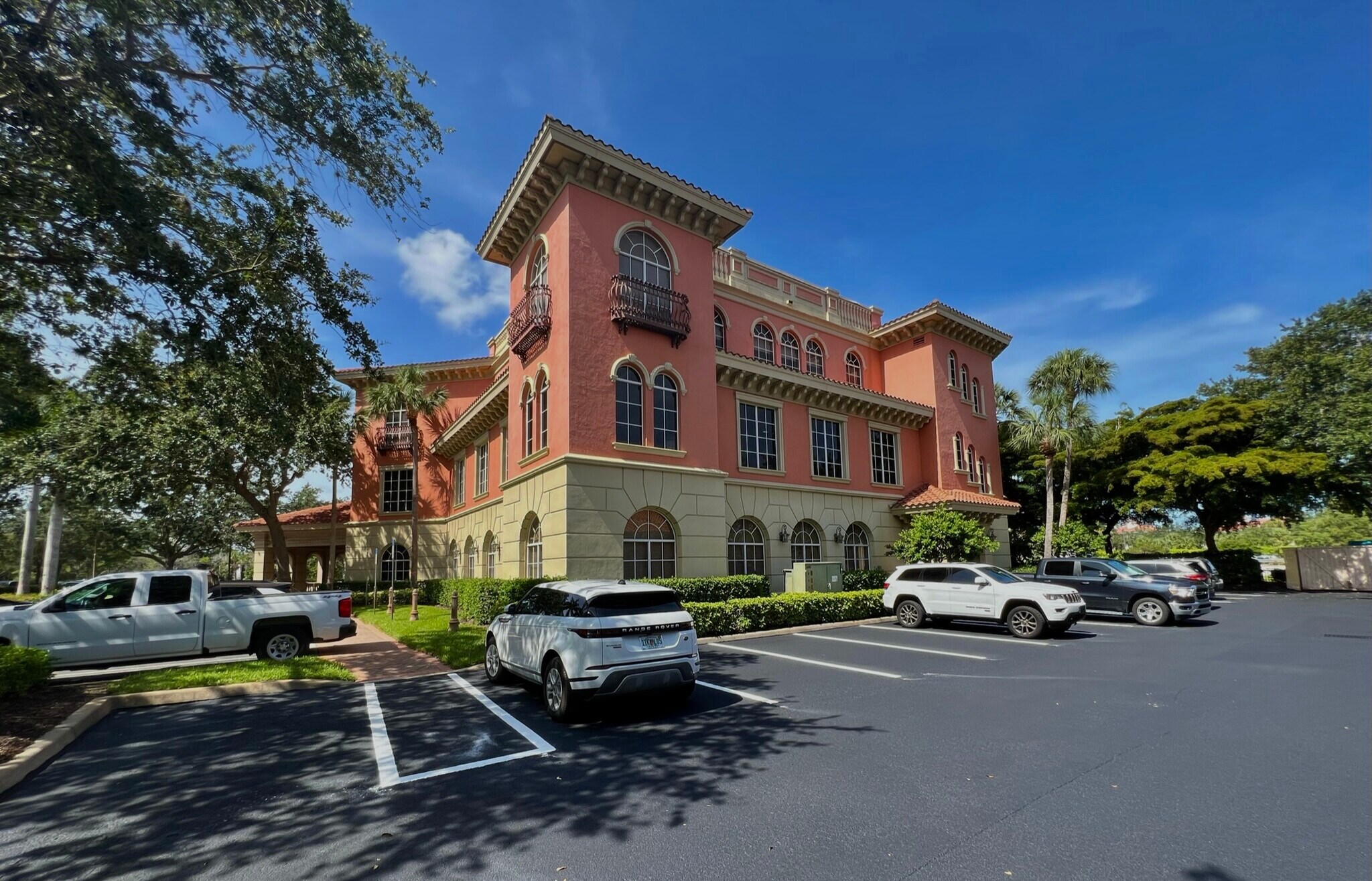 8200 Health Center Blvd, Bonita Springs, FL à louer Photo du bâtiment- Image 1 de 14