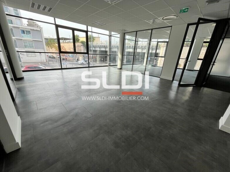 Rue Victor Lagrange, Lyon for lease - Building Photo - Image 3 of 32