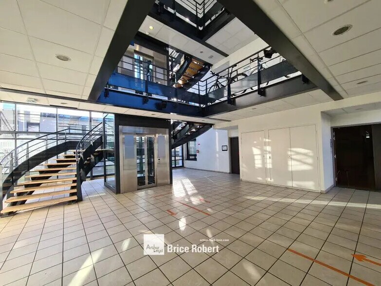 6 Avenue Du Château De Gerland, Lyon à louer - Hall d’entrée - Image 3 de 10