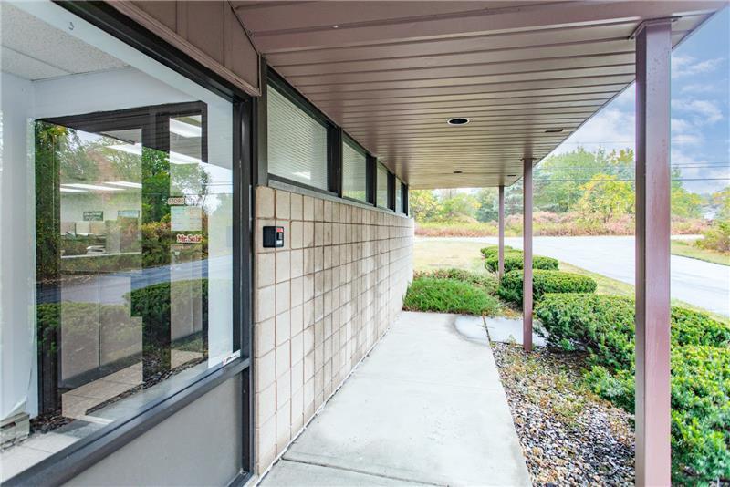 601 Columbia St, Cohoes, NY à vendre - Photo du bâtiment - Image 3 de 18
