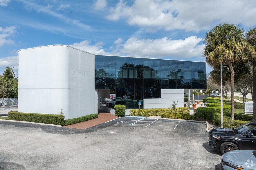 4401 N Federal Hwy, Boca Raton, FL à louer - Photo du bâtiment - Image 2 de 8