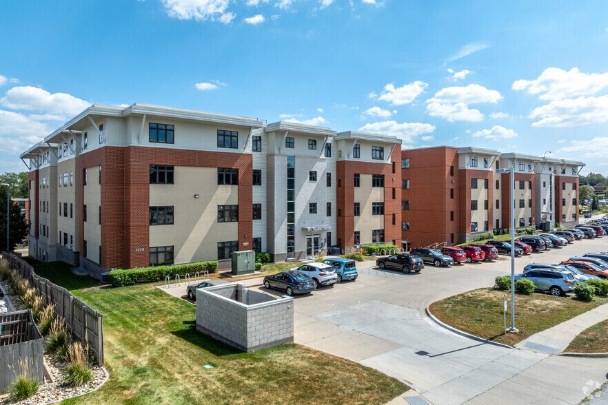 1315 31st St, Des Moines, IA à louer - Photo du bâtiment - Image 2 de 6