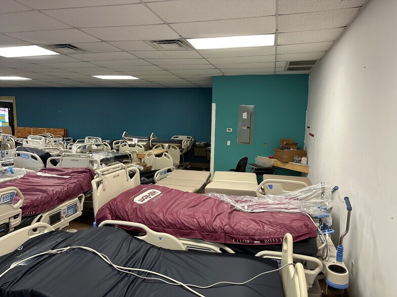 7008-7012 Clark St, Hudson, FL à vendre - Photo du bâtiment - Image 3 de 12