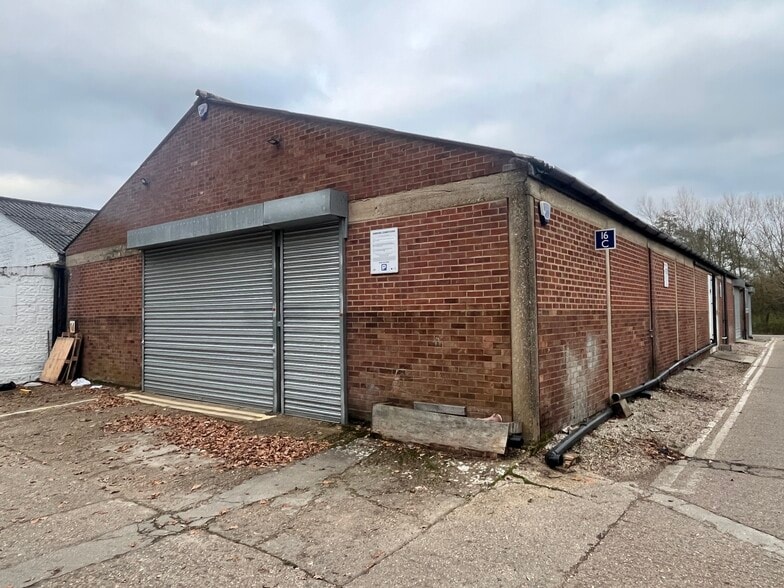 16 Mimram Rd, Hertford for lease - Building Photo - Image 3 of 21