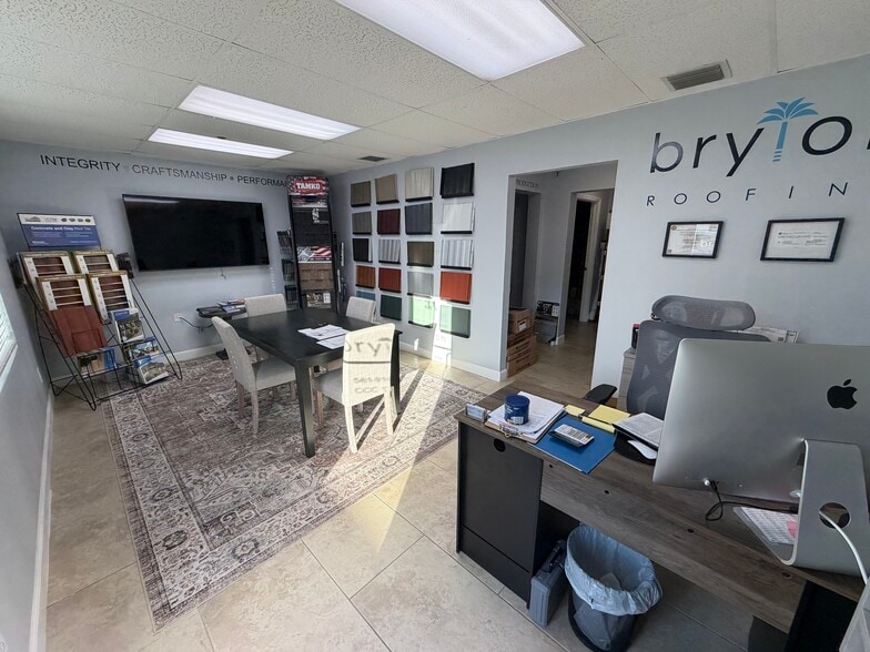 1312 Commerce Ln, Jupiter, FL for lease - Building Photo - Image 2 of 14