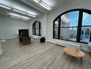 4740-4750 N Sheridan Rd, Chicago, IL à louer Photo intérieure- Image 2 de 2