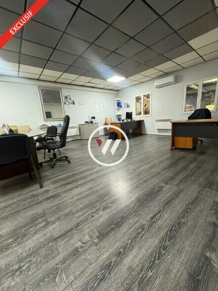 Local d'activités dans Tremblay-en-France à vendre - Photo intérieure - Image 2 de 9