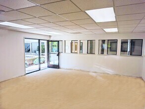 1667 Dominican Way, Santa Cruz, CA à louer Photo intérieure- Image 2 de 5