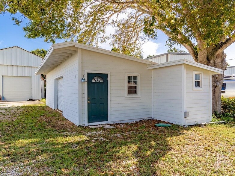 1708 Old Dixie Hwy, Vero Beach, FL for sale - Building Photo - Image 2 of 33
