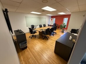 456 US Highway 22 W, Readington, NJ à louer Photo intérieure- Image 2 de 18