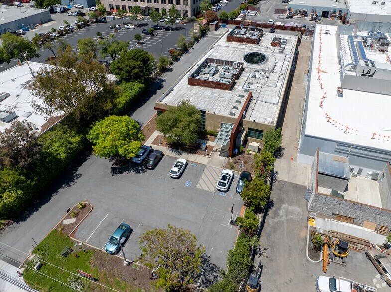 4025 Bohannon Dr, Menlo Park, CA à louer - Aérien - Image 3 de 12