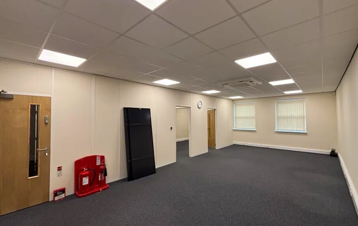 Wheatstone Ct, Quedgeley, GLS GL2 2AQ - Unité 5 -  - Photo intérieure - Image 1 of 9