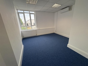 12-14 Weir Rd, Londres à louer Photo intérieure- Image 2 de 3