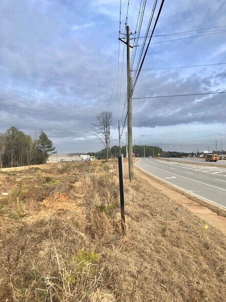 8301 Veterans Pky, Columbus, GA à vendre - Photo du bâtiment - Image 2 de 4