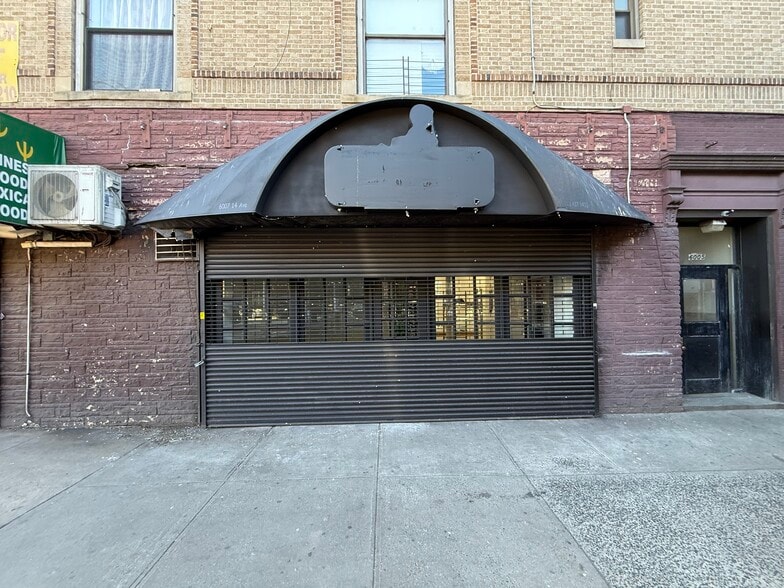 6001 14th Ave, Brooklyn, NY à louer - Photo du bâtiment - Image 1 de 12