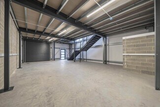 Plus de détails pour The Laurels, Units 1-2 Spitfire Way, Ramsgate - Industriel à louer