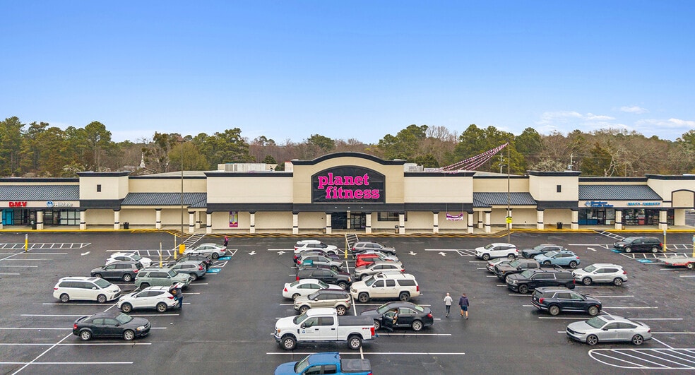 3333 N Main St, Hope Mills, NC for sale - Primary Photo - Image 1 of 3