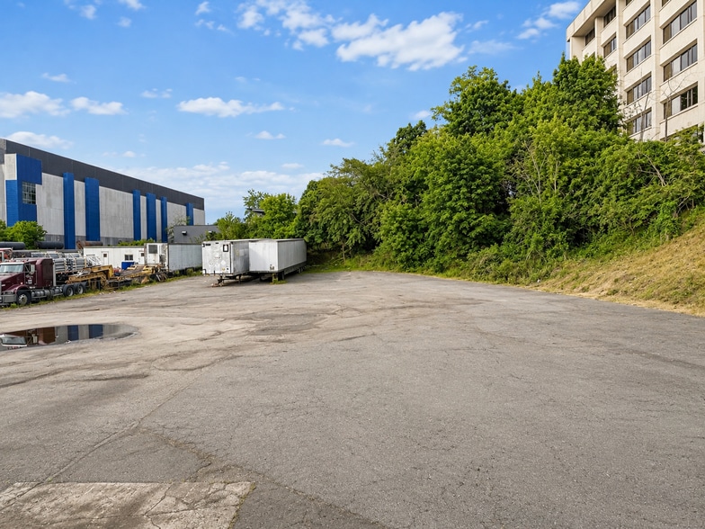 138 Delawanna Ave, Clifton, NJ for lease - Building Photo - Image 2 of 3