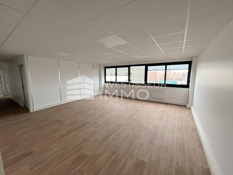 Bureau dans Wissous à louer - Photo intérieure - Image 2 de 4