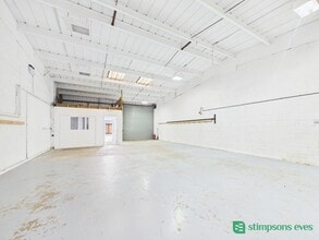 60 Singer Way, Kempston for lease Interior Photo- Image 2 of 4