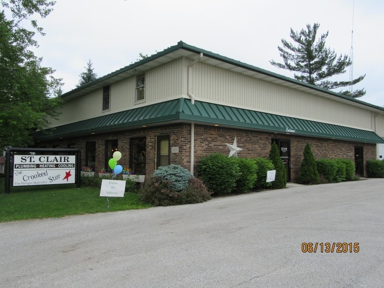 1231 Clinton Ave, Saint Clair, MI for sale - Primary Photo - Image 1 of 10