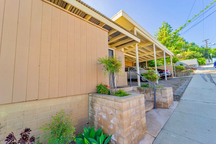 7987 Normal Ave, La Mesa, CA à vendre - Photo du bâtiment - Image 3 de 15