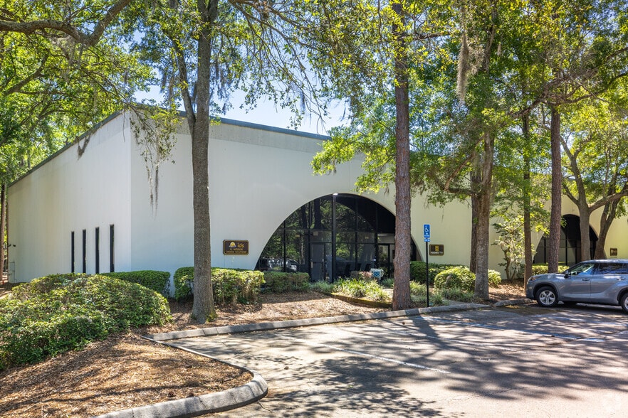 7750-1 Bayberry Rd, Jacksonville, FL for lease - Building Photo - Image 3 of 22
